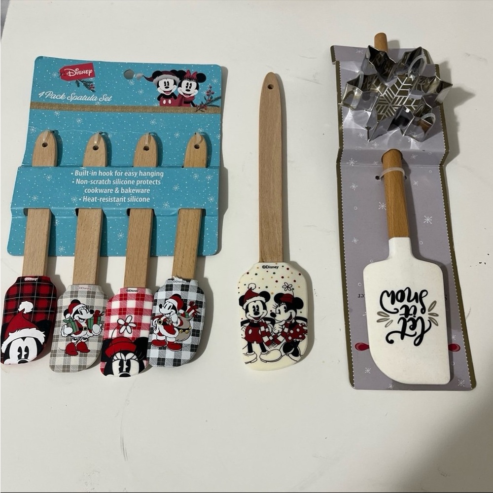 Disney Festive Mickey and Minnie Spatula Set - Red, Black, White